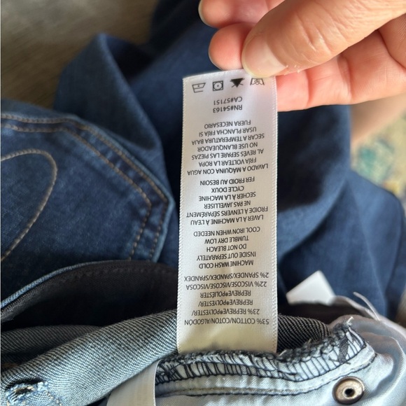 NWT Calvin Klein Women's Plus Size Hi Rise Skinny Denim, 16W - Picture 7 of 8